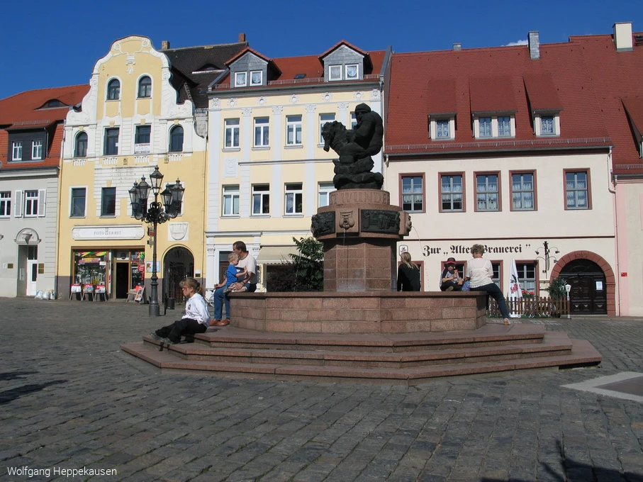 Marktplatz Wurzen mit Ringelnatzbrunnen